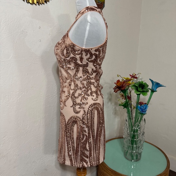 Hot Miami Styles Mini Gold Sequined Above Knee Bodycon Zipped up Halter Dress M - Picture 9 of 16